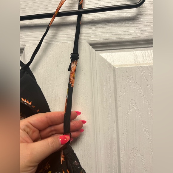 Torrid Tank - Picture 3 of 6